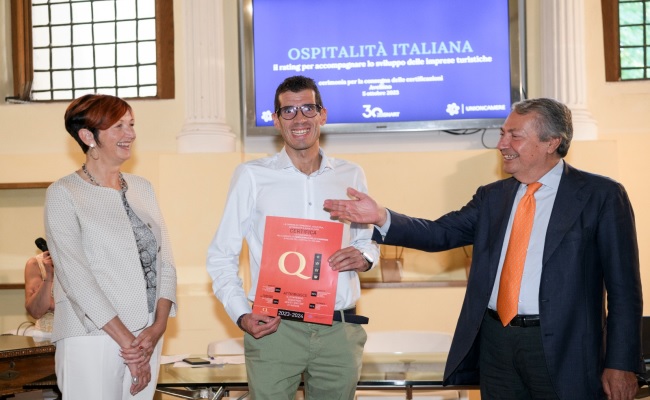 D’Arienzo Collezioni con il riconoscimento «Ospitalità Italiana» porta il distretto conciario di Solofra (Av) nella rete del turismo e accoglienza