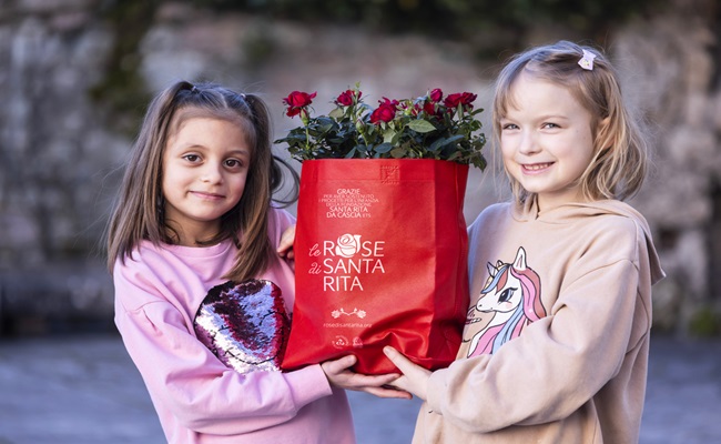 Sabato 18 e Domenica 19 Maggio le Rose di Santa Rita tornano in piazza, in Campania e in tutta Italia, per l’Infanzia